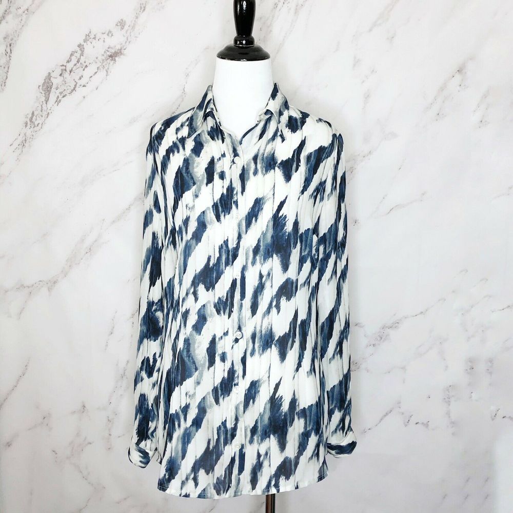 Cabi Moody Blues Blue Long Sleeve Button Down